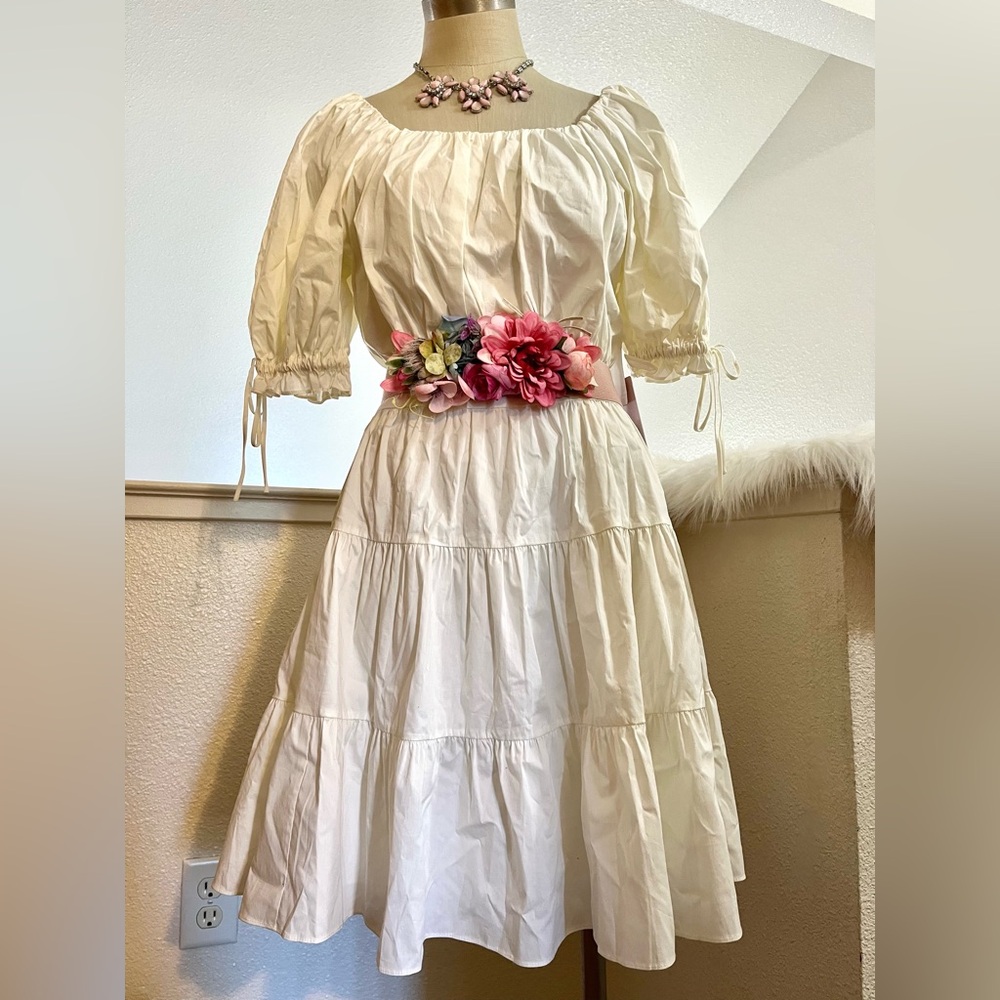 NWT M Ivory Rachel Parcell Puffed Sleeves Dress